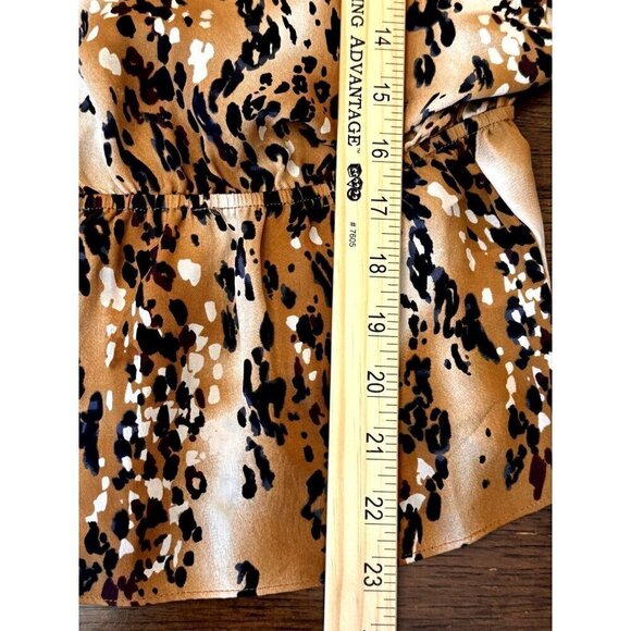 Parker Animal Print Speckled Abstract 100% Silk V-Neck Peplum Blouse EUC SZ M - Picture 7 of 9